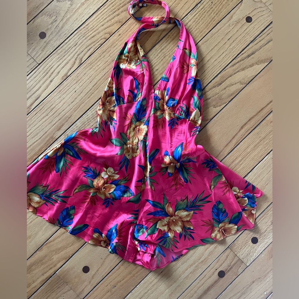 Vintage Victoria’s Secret gold label pink silk halter neck romper XS